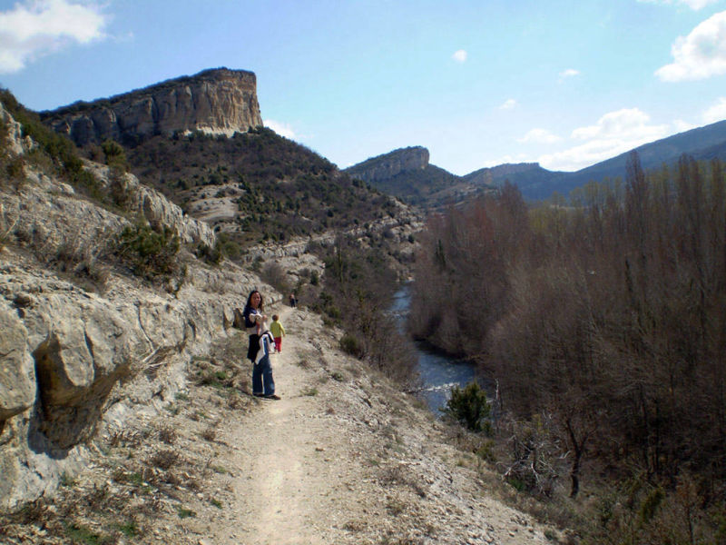 Walking along the GR1 to Puentedey