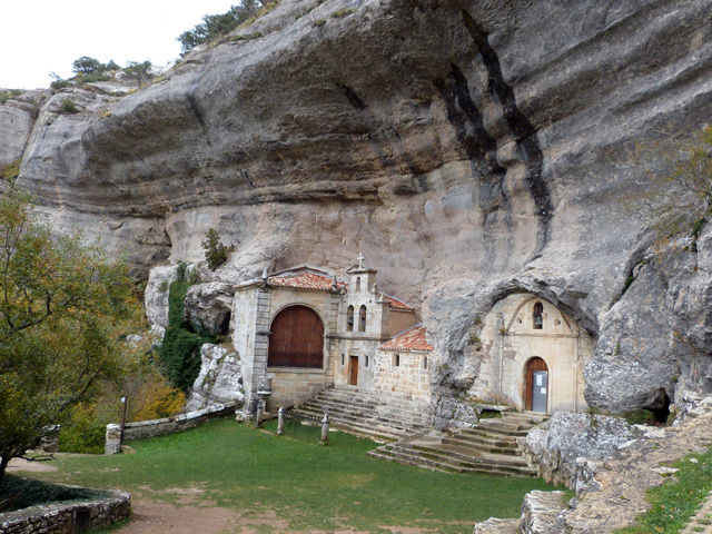 Ojo Guareña and the Palomera Cave